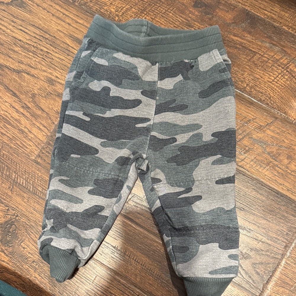 Little sleepies Joggers 3-6m
